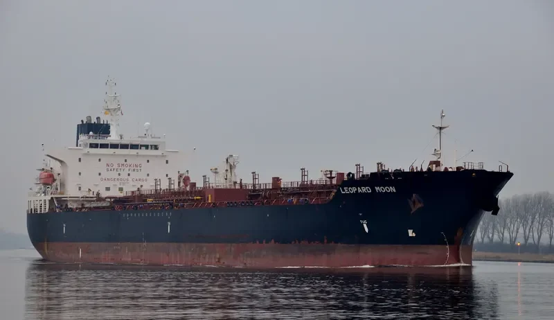VALLE LUNA Tanker IMO 9635755 photo 7