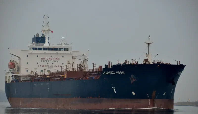 VALLE LUNA Tanker IMO 9635755 photo 9