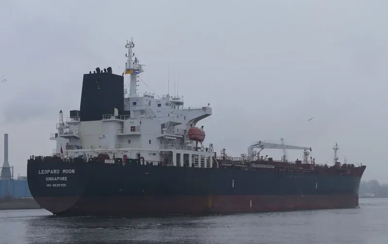 VALLE LUNA Tanker IMO 9635755 photo 10