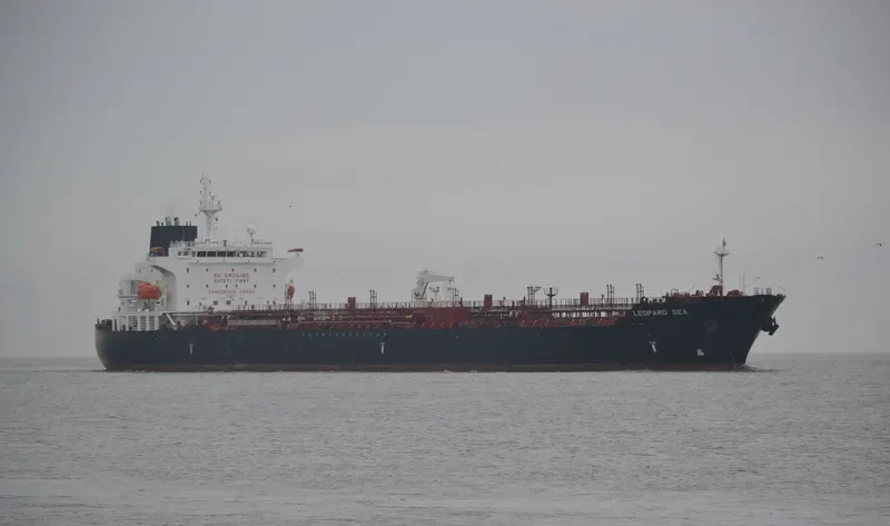 LEOPARD SEA Tanker IMO 9635779 photo 4
