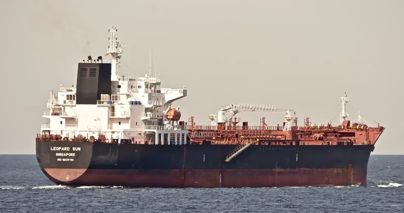 VALLE SOLE Tanker IMO 9635781 photo 2