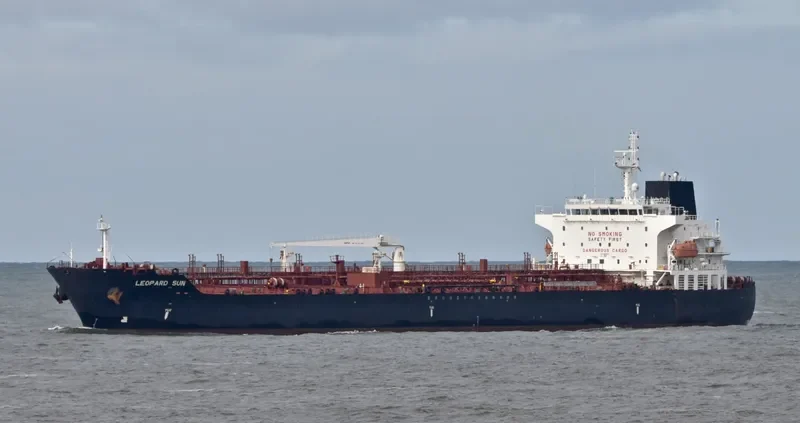 VALLE SOLE Tanker IMO 9635781 photo 5