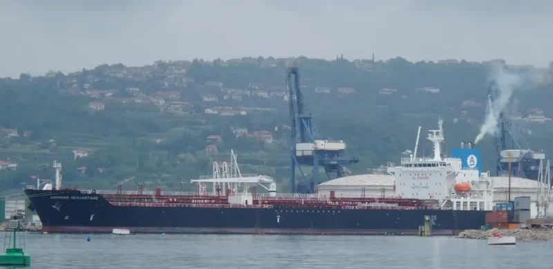 ARDMORE SEAVANTAGE Tanker IMO 9637076 photo 7