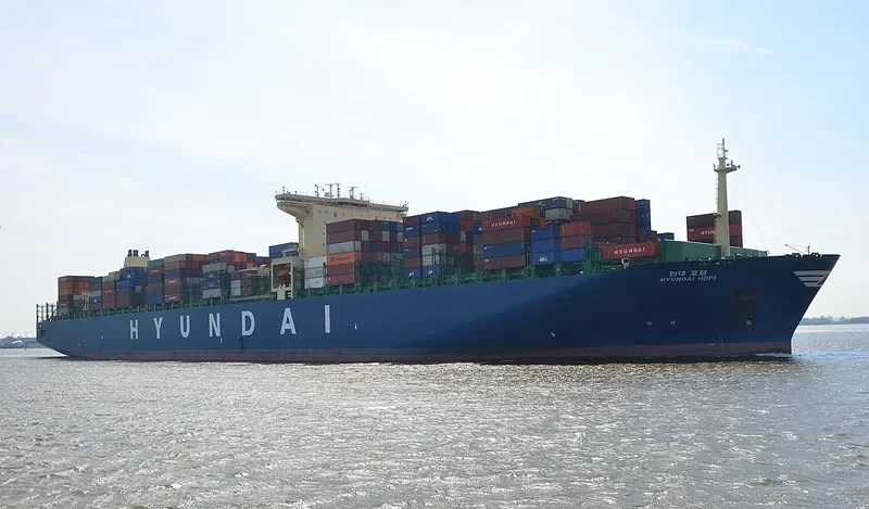 HYUNDAI HOPE Container Ship IMO 9637234 photo 8