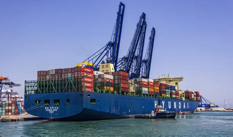 HYUNDAI DRIVE Container Ship IMO 9637246 photo 10