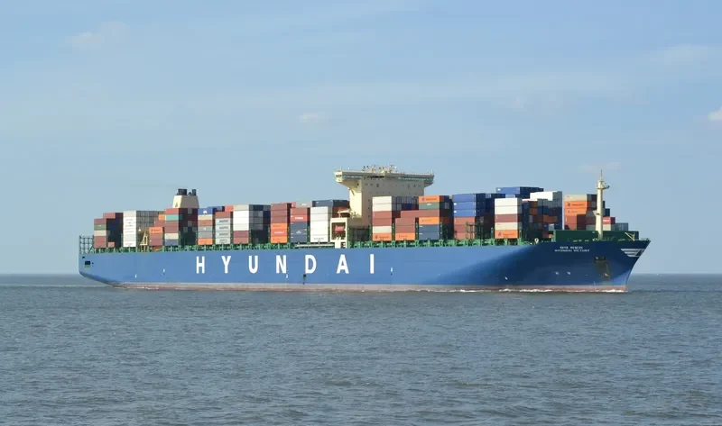 HYUNDAI VICTORY Container Ship IMO 9637258 photo 3