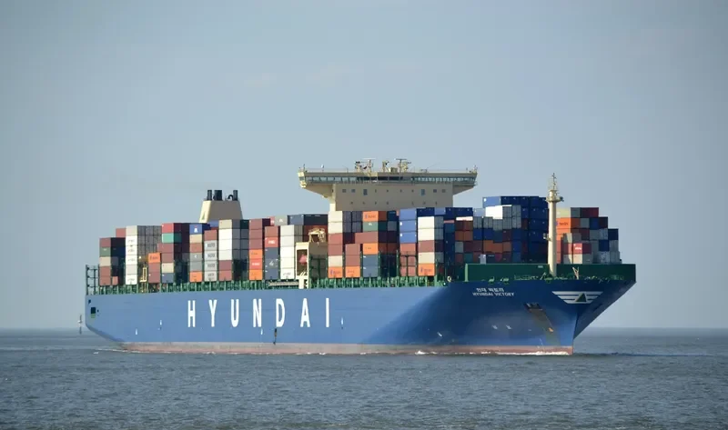 HYUNDAI VICTORY Container Ship IMO 9637258 photo 4