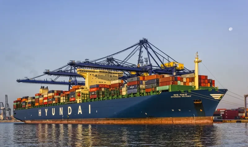 HYUNDAI VICTORY Container Ship IMO 9637258 photo 5