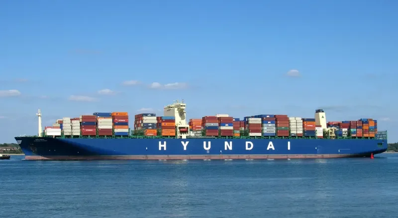 HYUNDAI VICTORY Container Ship IMO 9637258 photo 7