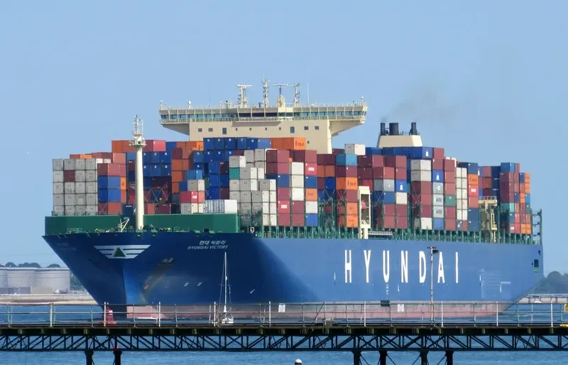 HYUNDAI VICTORY Container Ship IMO 9637258 photo 8