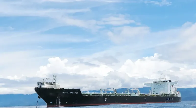 BRASIL KNUTSEN Tanker IMO 9637777 photo 10