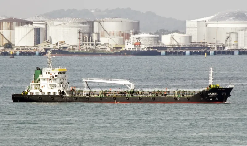 JAZEEL Tanker IMO 9638018 photo 5