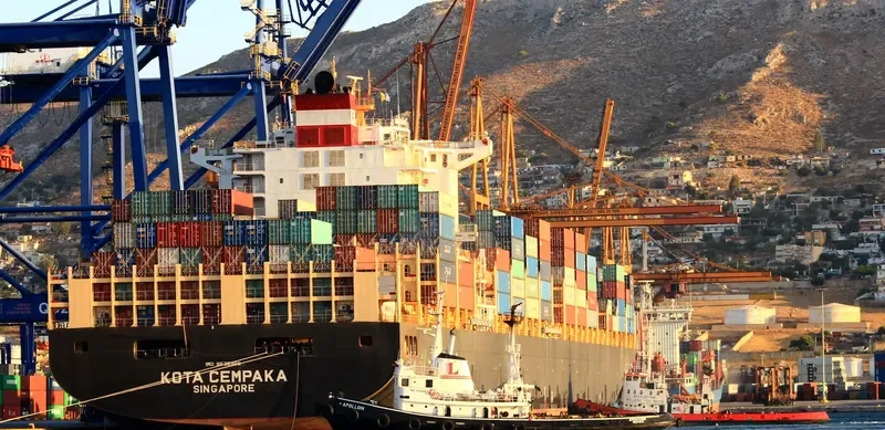 KOTA CEMPAKA Container Ship IMO 9638965 photo 2