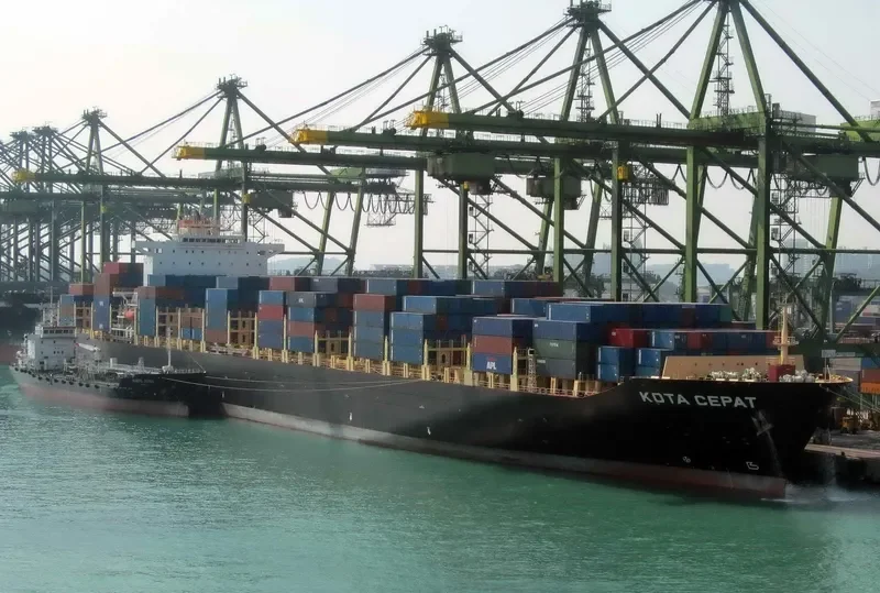 KOTA CEPAT Container Ship IMO 9638977 photo 4