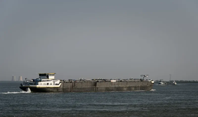 ARUBA Tanker IMO 9638989 photo 3