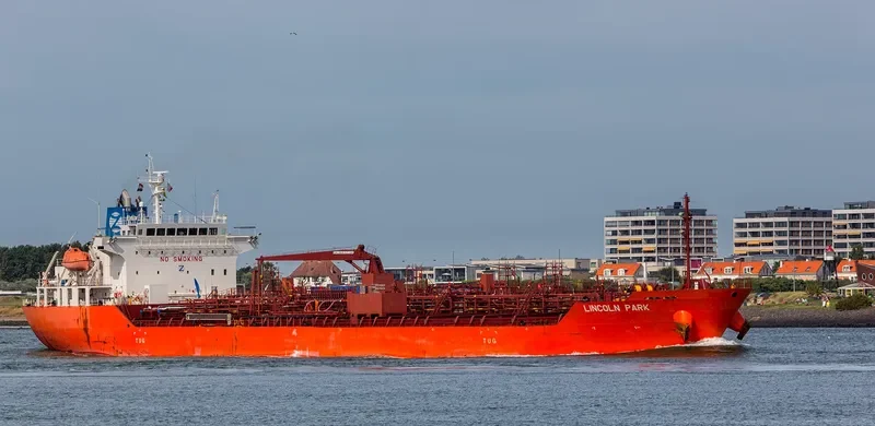 LINCOLN PARK Tanker IMO 9640097 photo 10