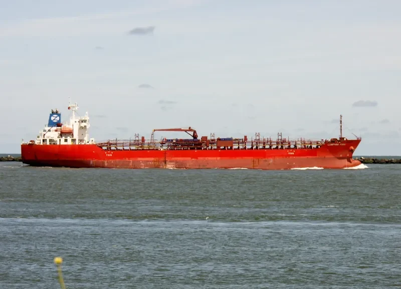 LUMPHINI PARK Tanker IMO 9640114 photo 3