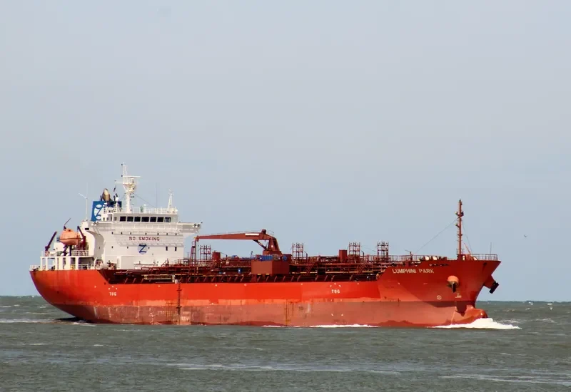 LUMPHINI PARK Tanker IMO 9640114 photo 5