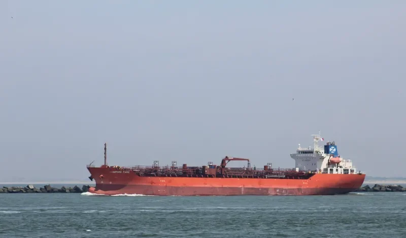 LUMPHINI PARK Tanker IMO 9640114 photo 9