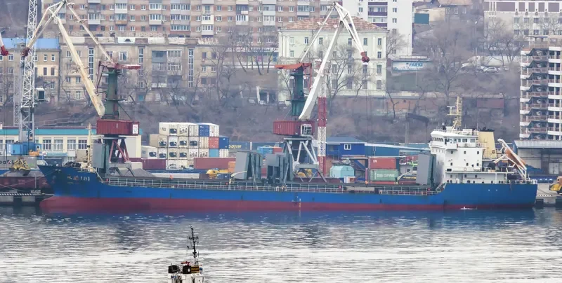 YONG JUN 101 Bulk Carrier IMO 9640360 photo 6