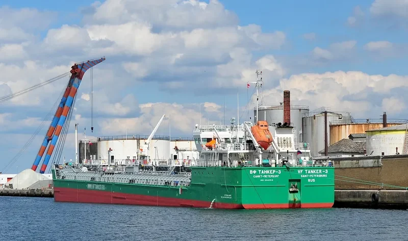 VF TANKER 3 Tanker IMO 9640516 photo 2