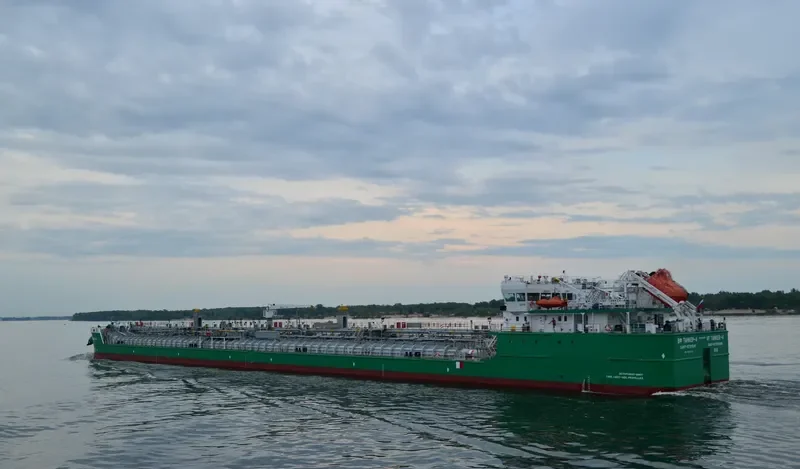 VF TANKER 4 Tanker IMO 9640528 photo 7