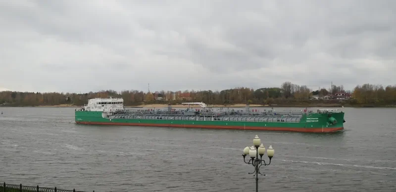 CONSTRUCTOR ZHIVOTOVSKY Tanker IMO 9640580 photo 3