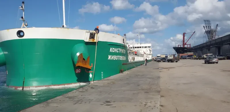 CONSTRUCTOR ZHIVOTOVSKY Tanker IMO 9640580 photo 6