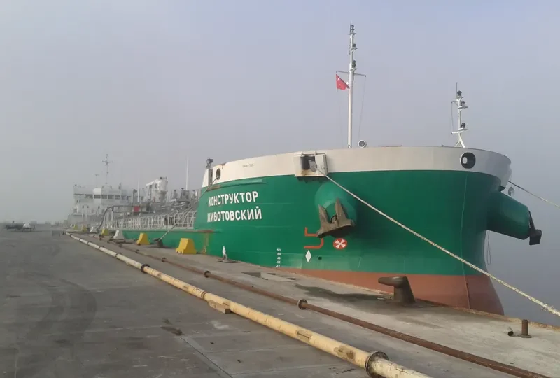 CONSTRUCTOR ZHIVOTOVSKY Tanker IMO 9640580 photo 7