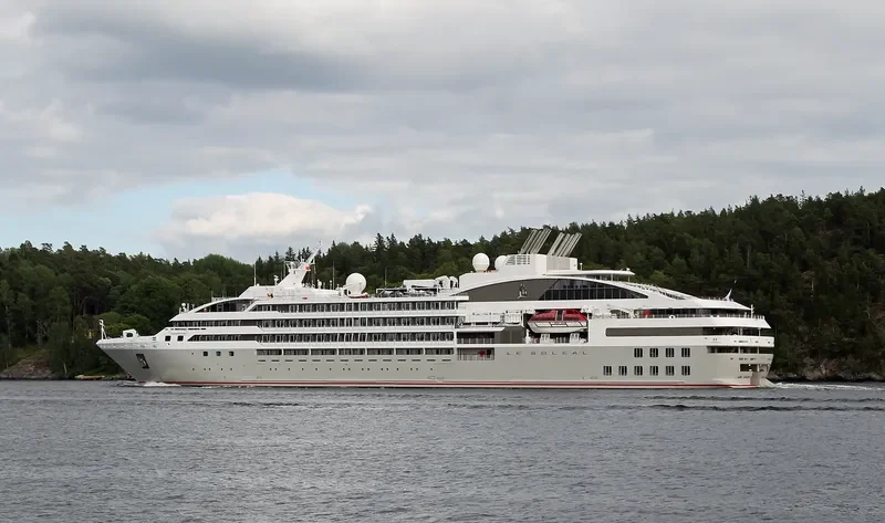 LE SOLEAL Passenger Ship IMO 9641675