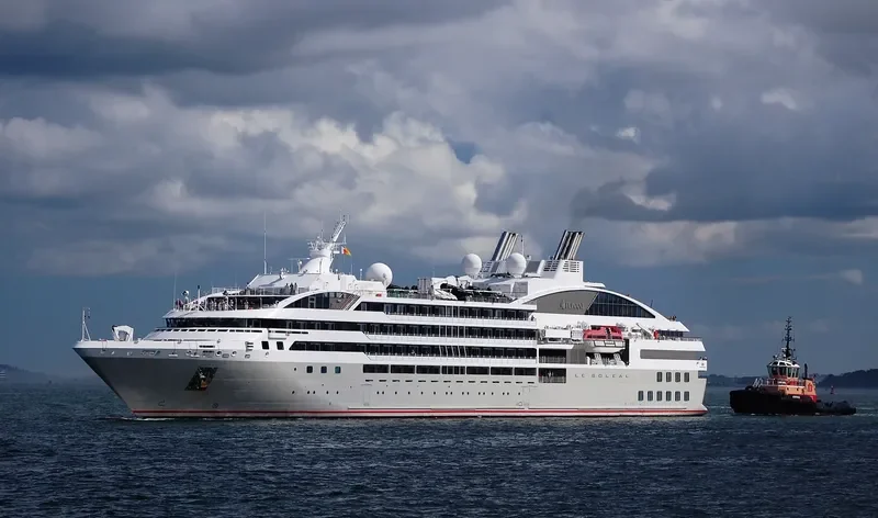LE SOLEAL Passenger Ship IMO 9641675 photo 2
