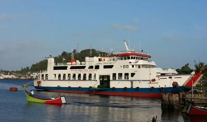 LABUHAN HAJI Ro-Ro IMO 9641766 photo 2