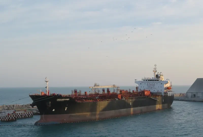 JAGUAROUNDI Tanker IMO 9642904 photo 8