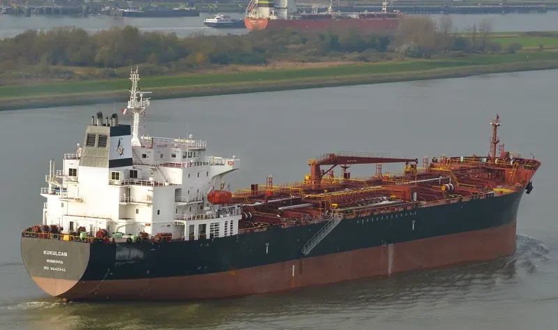 KUKULCAN Tanker IMO 9642942 photo 2