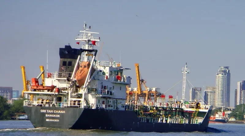 SRI TAH CHANA Tanker IMO 9643831 photo 2