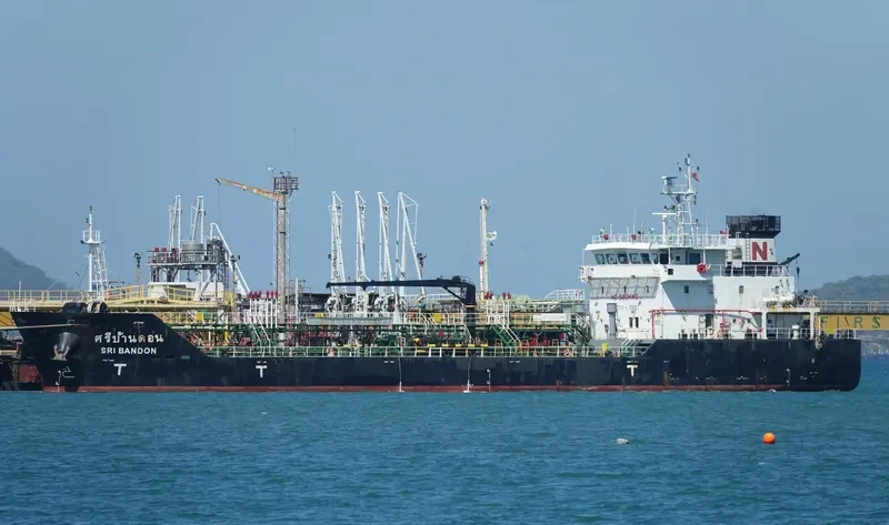 SRI BANDON Tanker IMO 9643843 photo 2