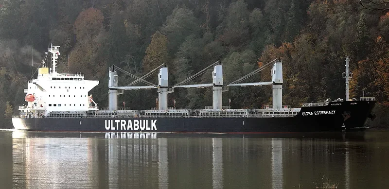 ULTRA ESTERHAZY Bulk Carrier IMO 9643946 photo 4