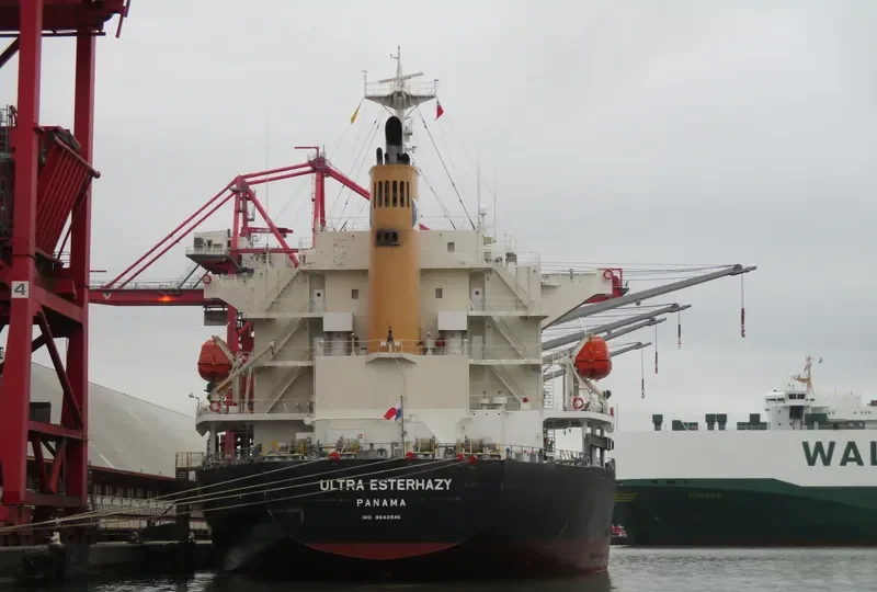 ULTRA ESTERHAZY Bulk Carrier IMO 9643946 photo 10