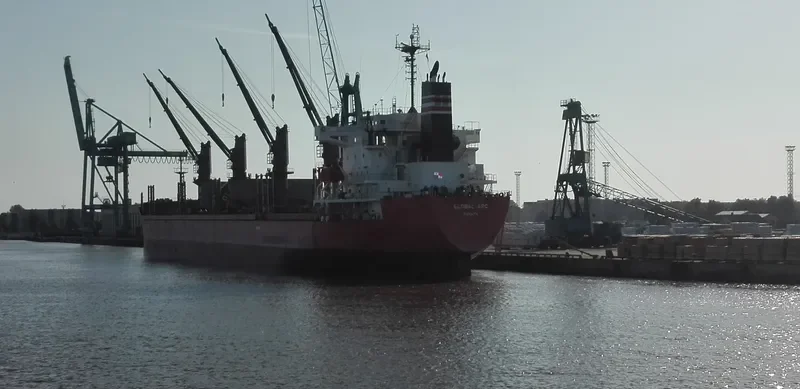 GLOBAL ARC Bulk Carrier IMO 9644043 photo 5