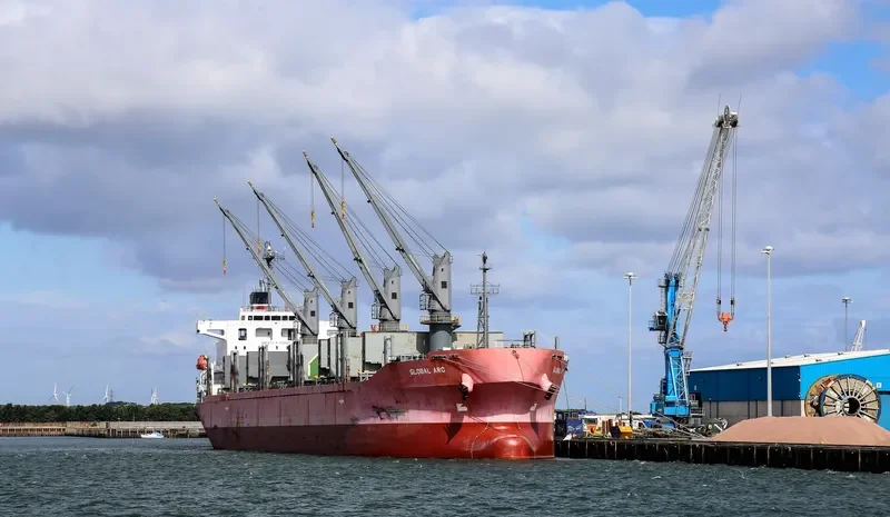 GLOBAL ARC Bulk Carrier IMO 9644043 photo 6