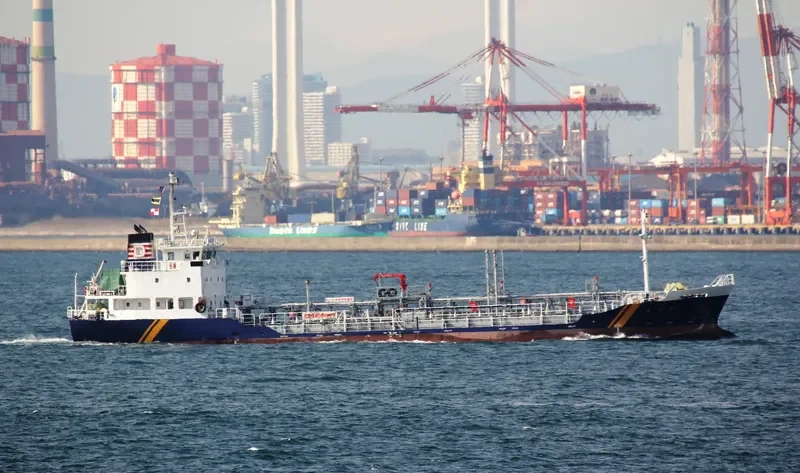 ISUZU Tanker IMO 9644093 photo 2
