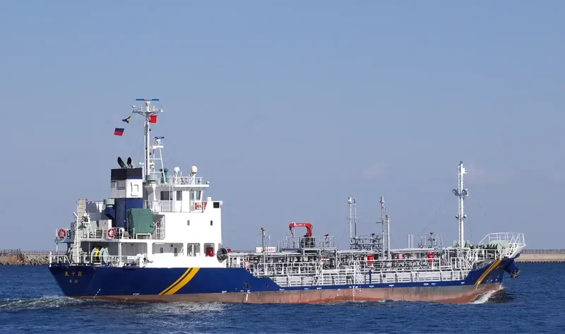 ISUZU Tanker IMO 9644093 photo 4