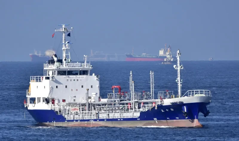 ISUZU Tanker IMO 9644093 photo 8