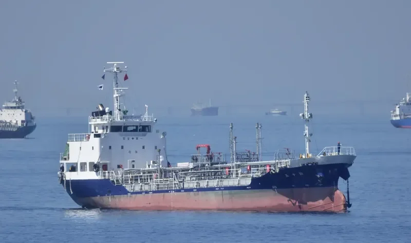 ISUZU Tanker IMO 9644093 photo 10