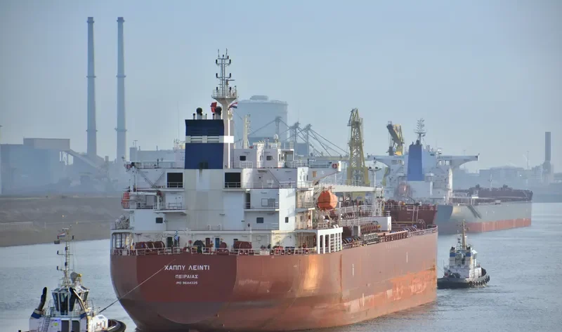 HAPPY LADY Tanker IMO 9644225 photo 9
