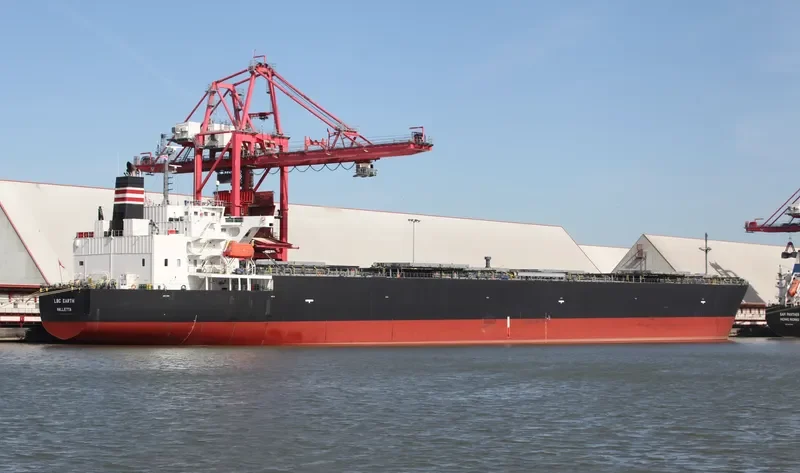 LBC EARTH Bulk Carrier IMO 9644548 photo 7