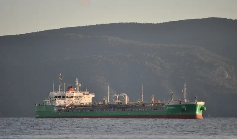 VF TANKER 12 Tanker IMO 9645011 photo 8