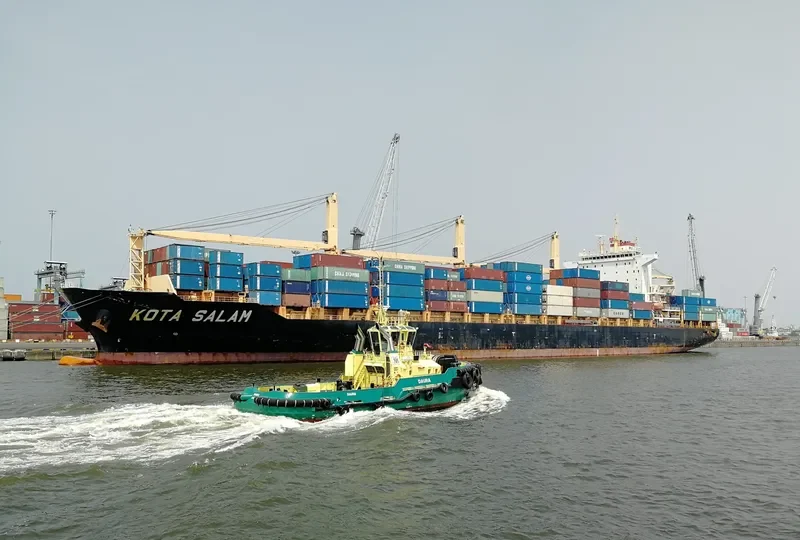 KOTA SALAM Container Ship IMO 9645475 photo 4