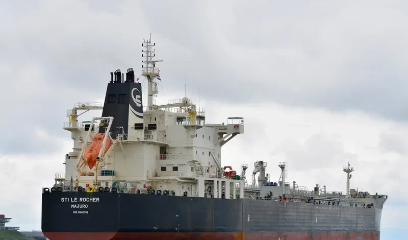 STI LE ROCHER Tanker IMO 9645762 photo 6