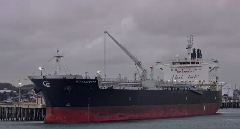 STI LARVOTTO Tanker IMO 9645774 photo 4